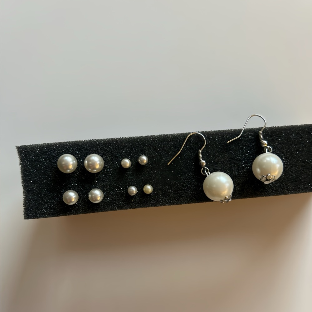 5 Pack Pearl Earrings Set